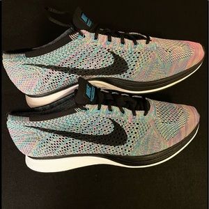 Nike Flyknit Racer